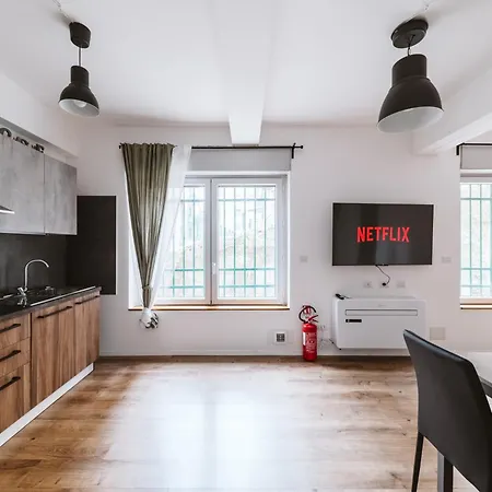 شقة Close To Stadium & City Center - Modern Apartment جنوة