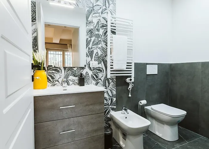 Close To Stadium & City Center - Modern Apartment جنوة