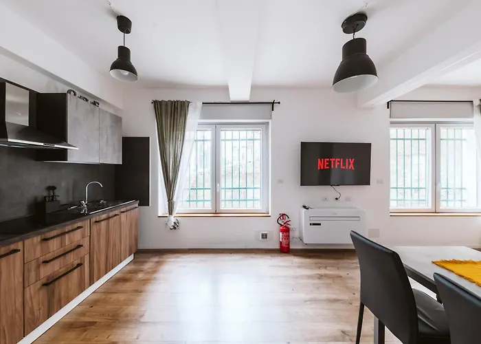 شقة Close To Stadium & City Center - Modern Apartment جنوة