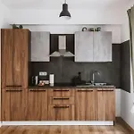 Close To Stadium & Center - Modern *